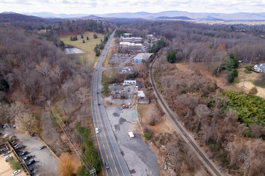 More Photos Of 2845 Ivy Rd, Charlottesville Service For Sale