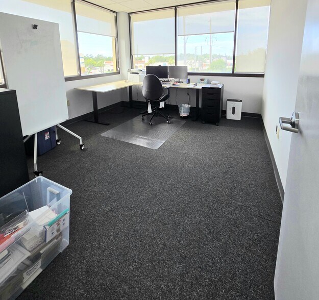 More Photos Of 28163 US Hwy 19 N, Clearwater Office For Lease