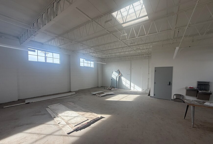 More Photos Of 228 W Archer St, Tulsa Manufacturing For Lease