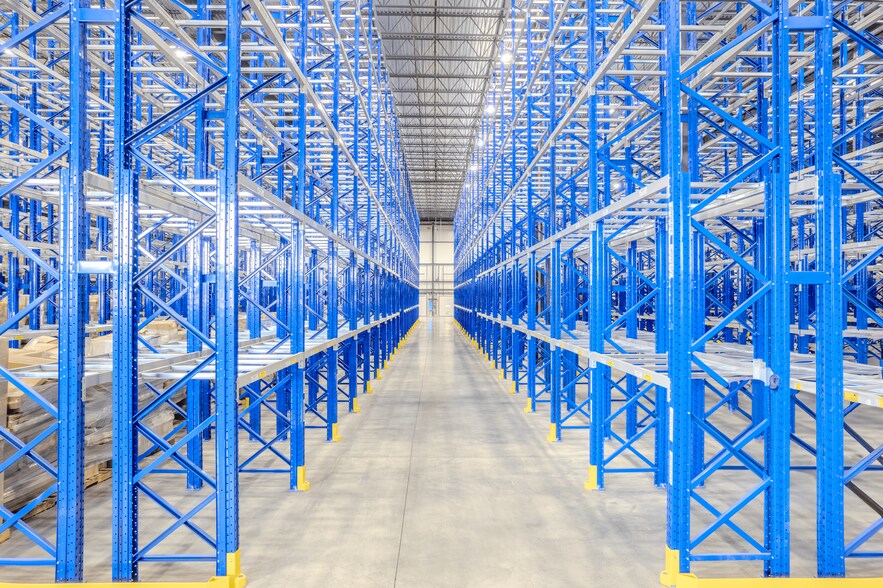 More Photos Of 777 Rue Turnbull, Beauharnois Industrial For Lease