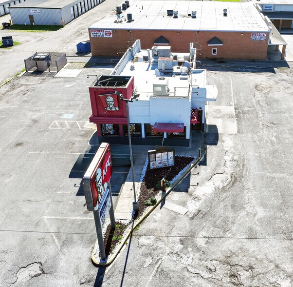 More Photos Of 1000 MO-25, Malden Freestanding For Lease