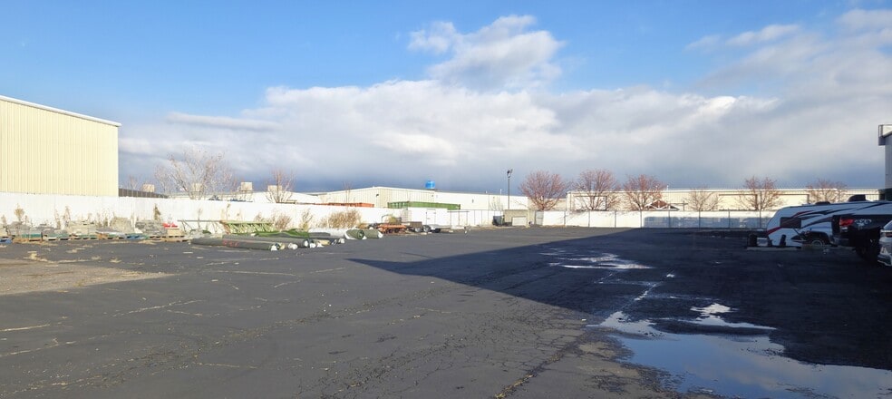 More Photos Of 4172-4192 W 8370 S, West Jordan Warehouse For Sale