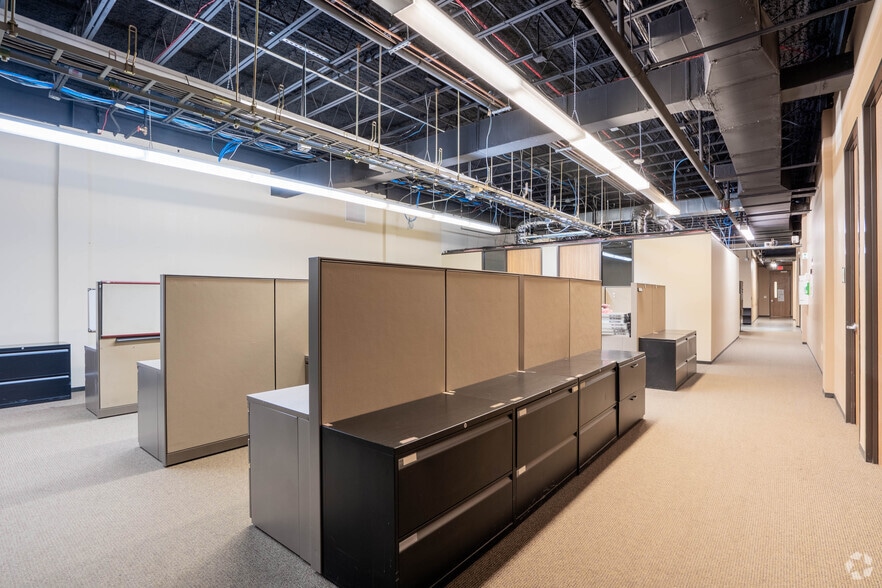 More Photos Of 4400 S Sam Houston Pky E, Houston Warehouse For Lease