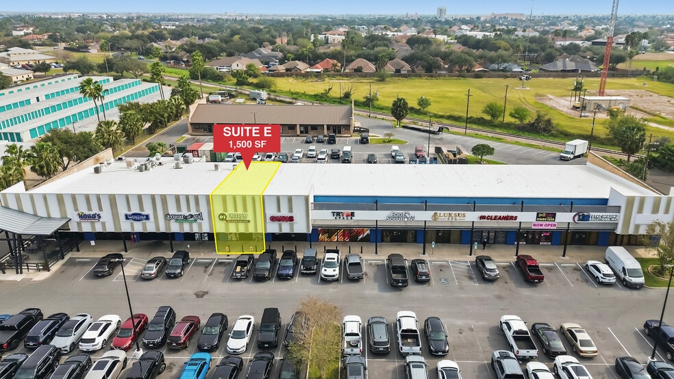 Primary Photo Of 6100 N 10th St, McAllen Storefront For Lease