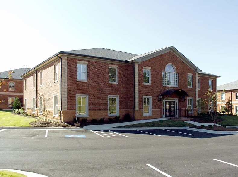 More Photos Of 4080 McGinnis Ferry Rd, Alpharetta Office Residential For Lease