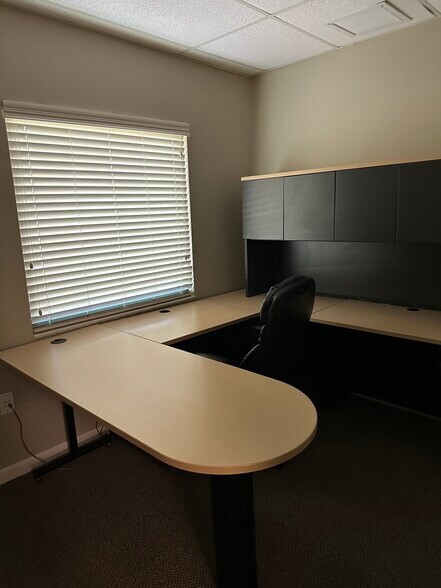 More Photos Of 4091 Colonial Blvd, Fort Myers Office Residential For Sale