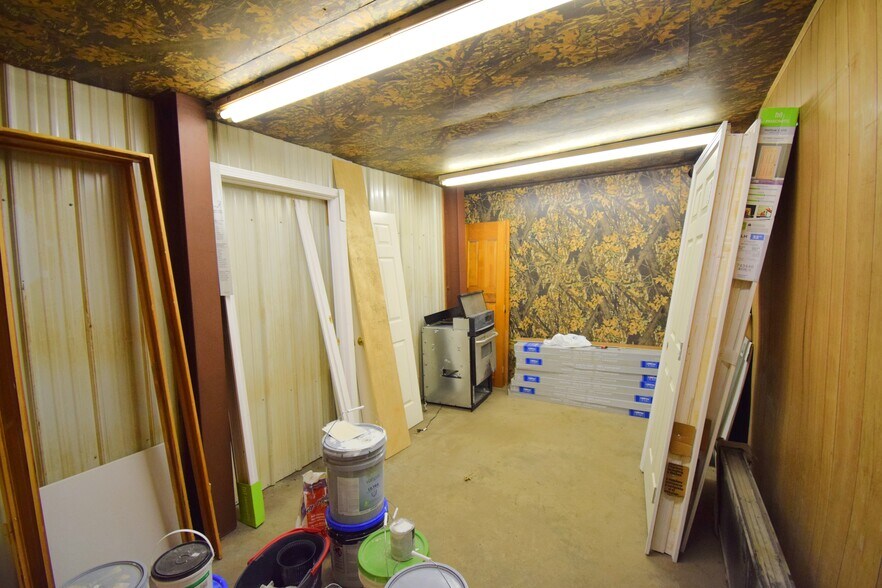More Photos Of 9422 E Bellview Rd, Mount Vernon Industrial For Sale