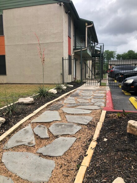 More Photos Of 811 Darby Blvd, San Antonio Apartments For Sale