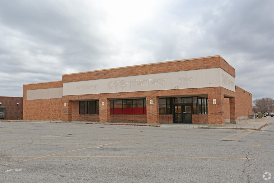 More Photos Of 2011 E Santa Fe St, Olathe Freestanding For Lease