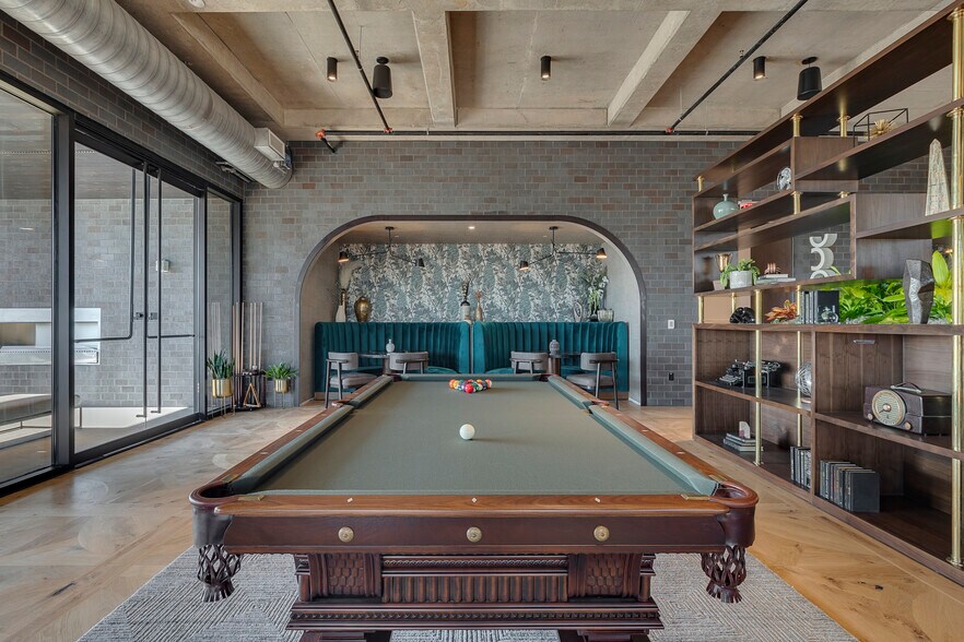 More Photos Of 1333 Oak Lawn Ave, Dallas Office For Lease