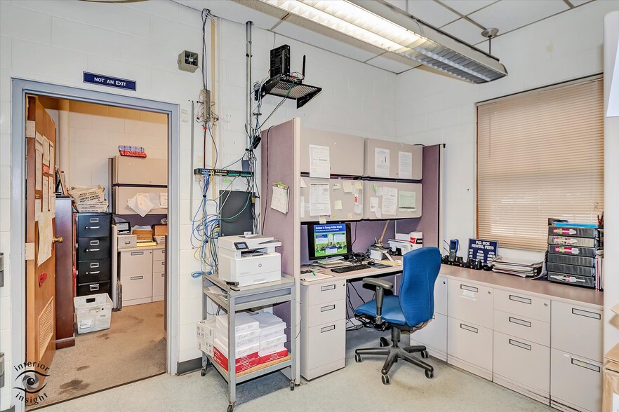 More Photos Of 26 S Madison St, Oswego Post Office For Sale