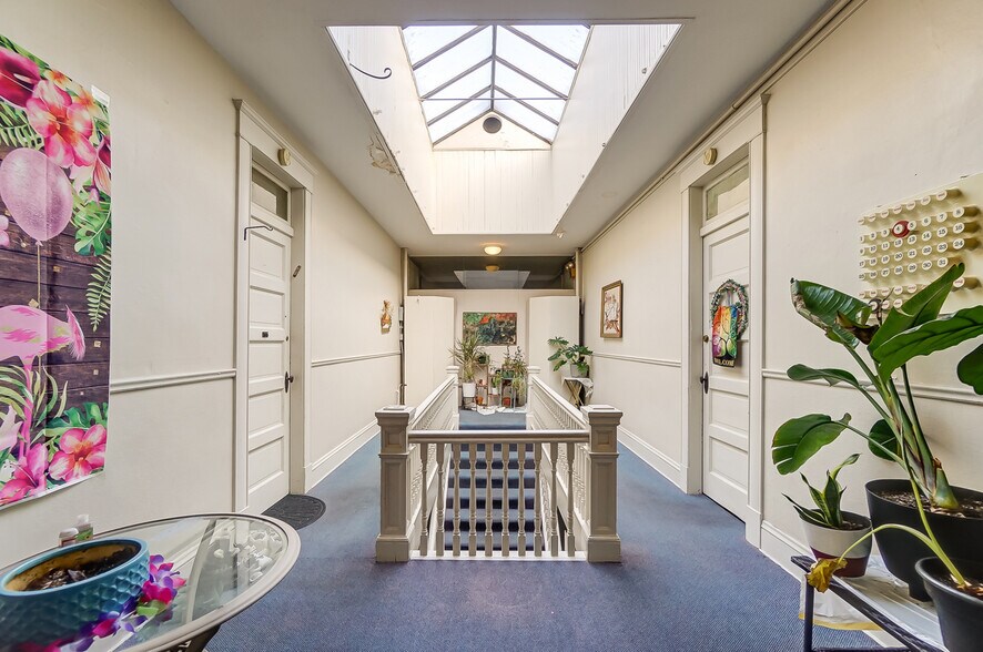 More Photos Of 42-44 W High St, Springfield Apartments For Sale
