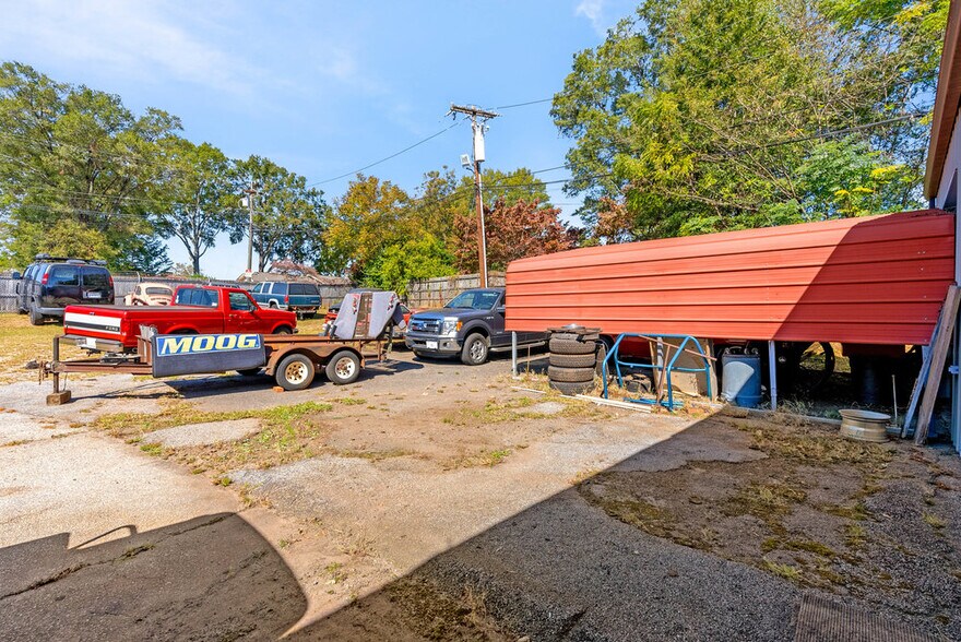 More Photos Of 1034 NE Main St, Simpsonville Auto Repair For Sale