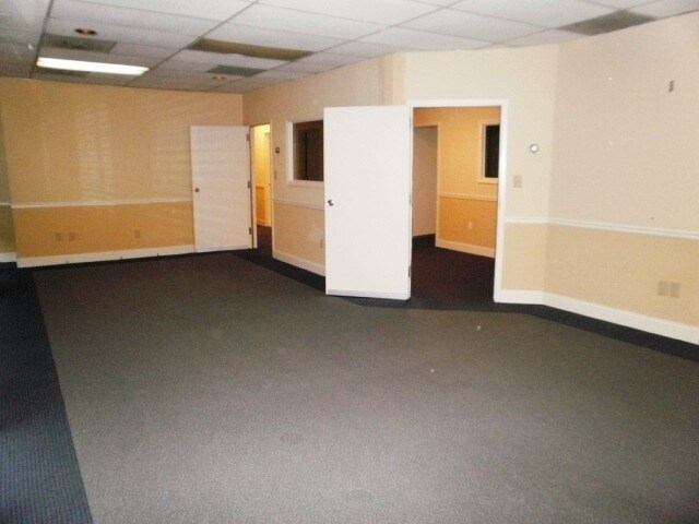 More Photos Of 1950 N Park Pl, Atlanta Office For Sale
