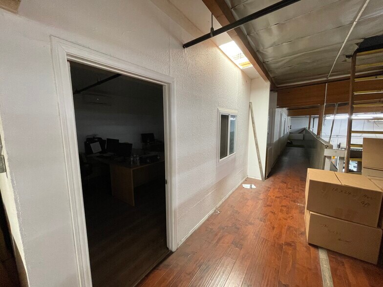 More Photos Of 444 Athol St, San Bernardino Warehouse For Sale