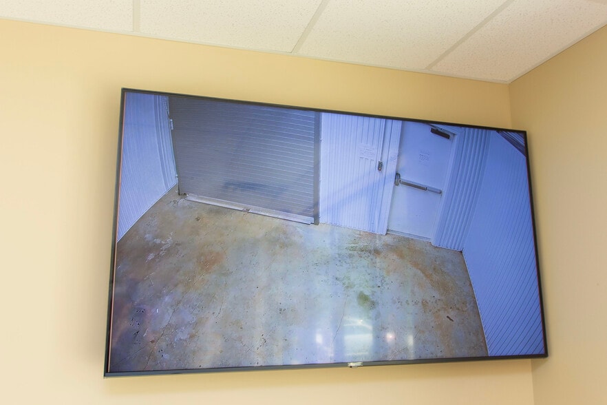 More Photos Of 11017 County Line, Madison Self Storage For Sale