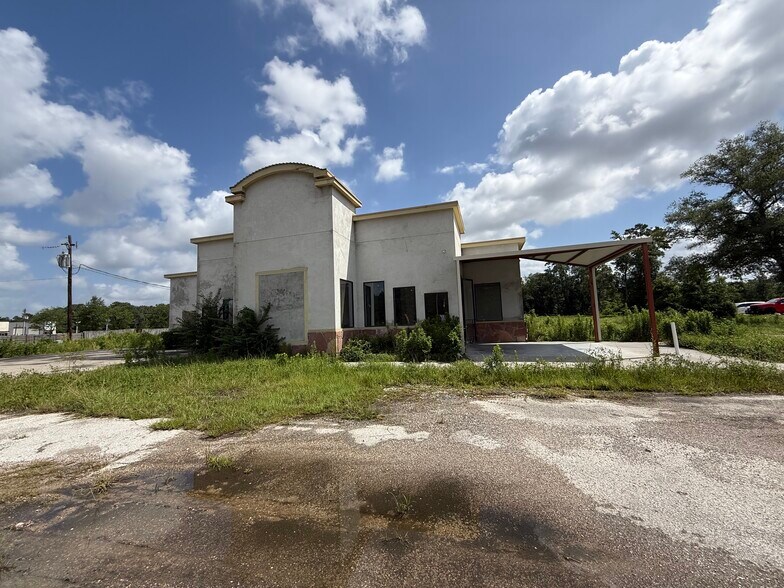 More Photos Of 23515 FM 1314 Rd, Porter Freestanding For Sale