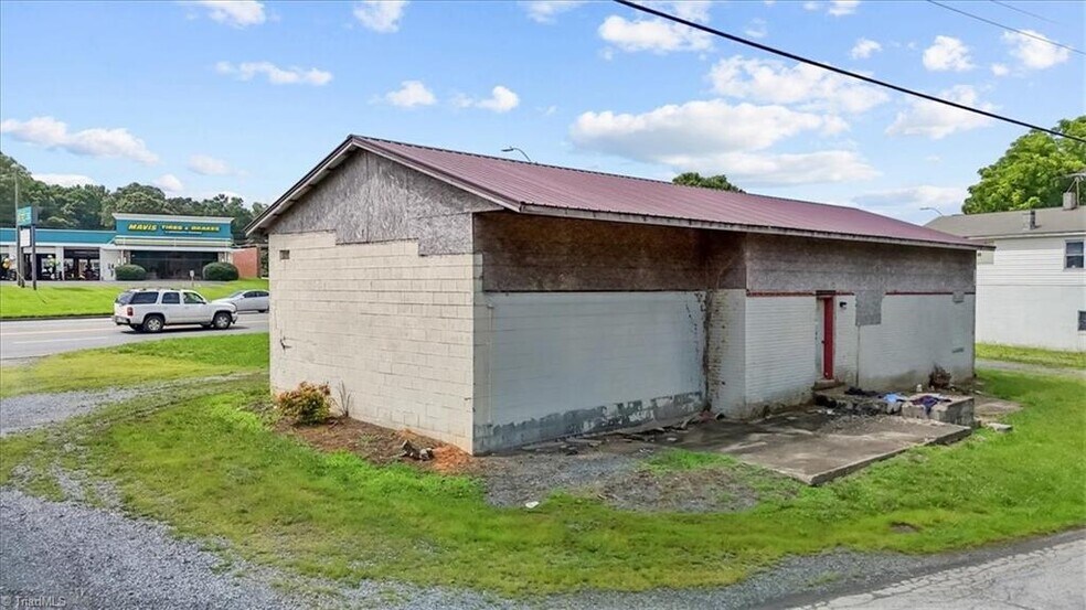 More Photos Of 557 E Dixie Dr, Asheboro Land For Sale