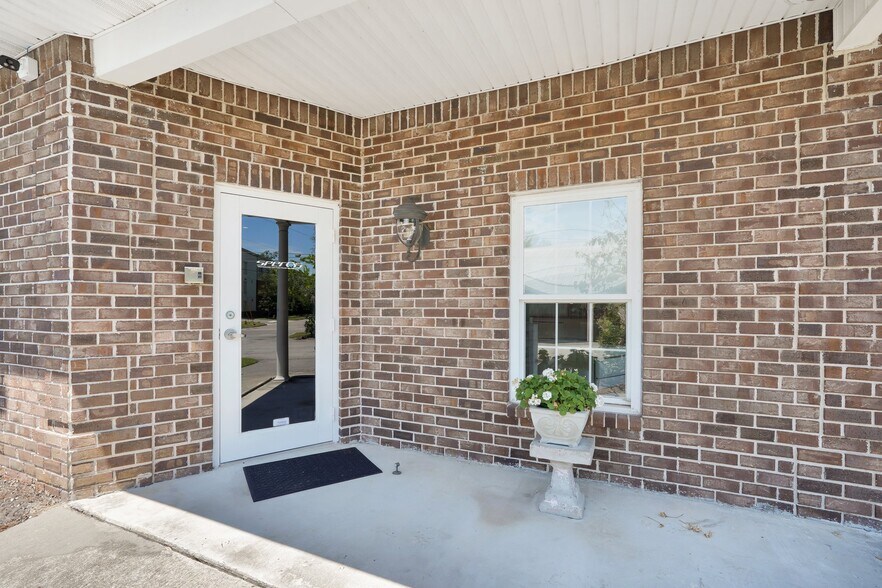 More Photos Of 2141 Rowland Ave, Savannah Office For Sale