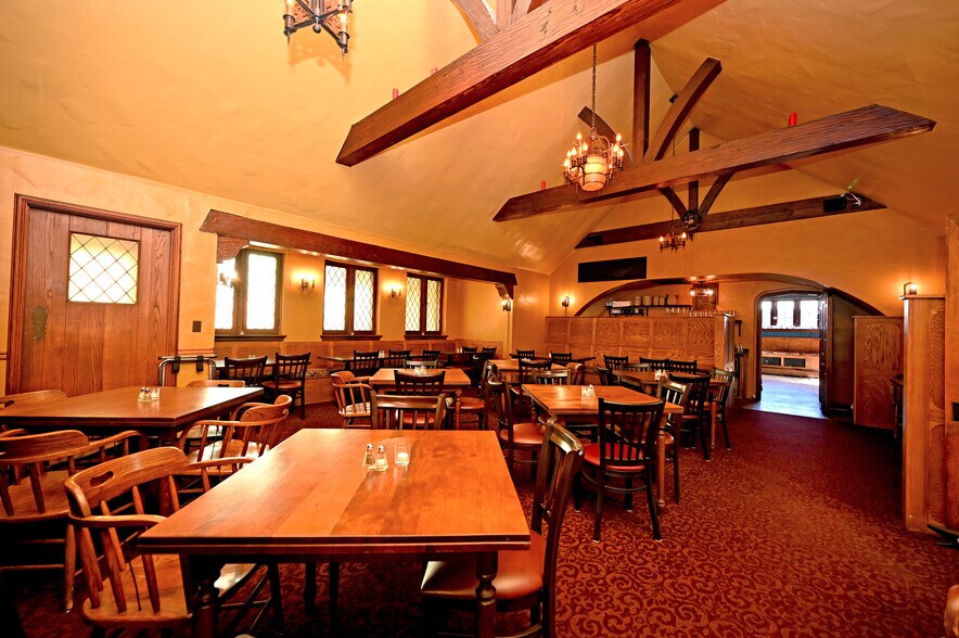 More Photos Of 200 N 2nd St, Watertown Restaurant For Sale
