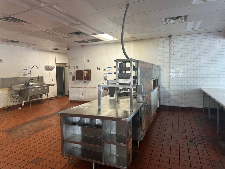 More Photos Of 2365 Pleasant Hill Rd, Duluth Fast Food For Lease