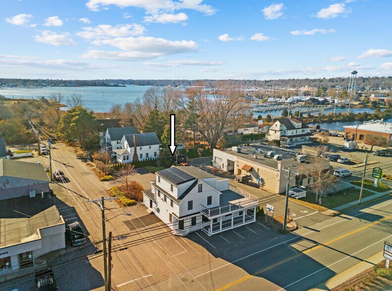 More Photos Of 44 Williams Ave, Mystic General Retail For Sale
