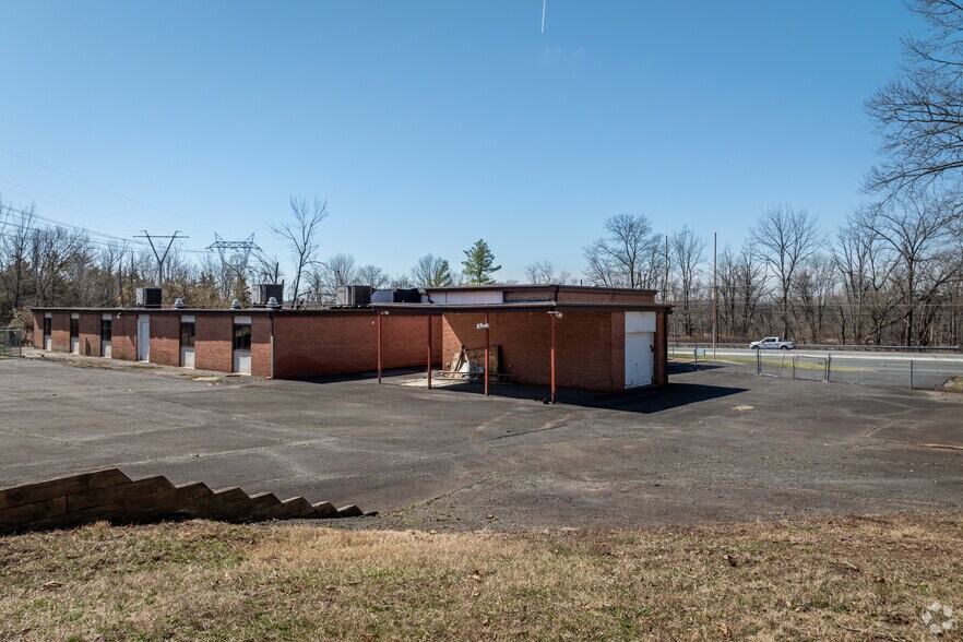 More Photos Of 64 Highway 202/31, Ringoes General Retail For Sale