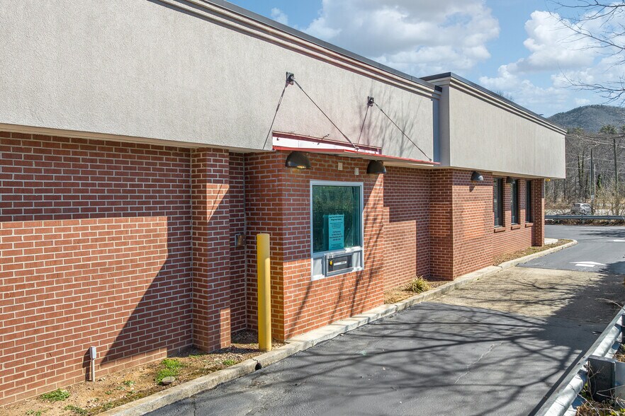 More Photos Of 510 NC Highway 9, Black Mountain Fast Food For Sale