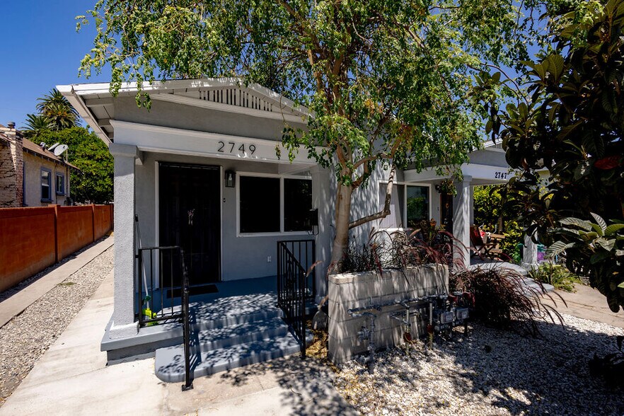 More Photos Of 2749 S Mansfield Ave, Los Angeles Apartments For Sale