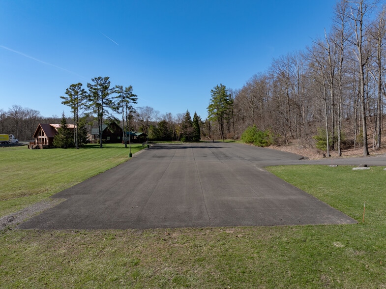 More Photos Of 60 Peoples Rd, Saugerties General Retail For Sale