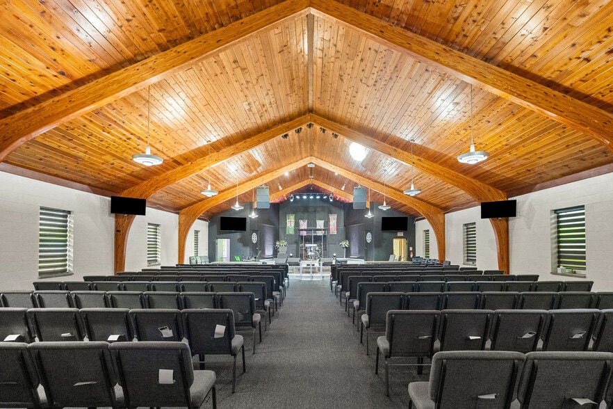 More Photos Of 6202 Dupont St, Flint Religious Facility For Sale