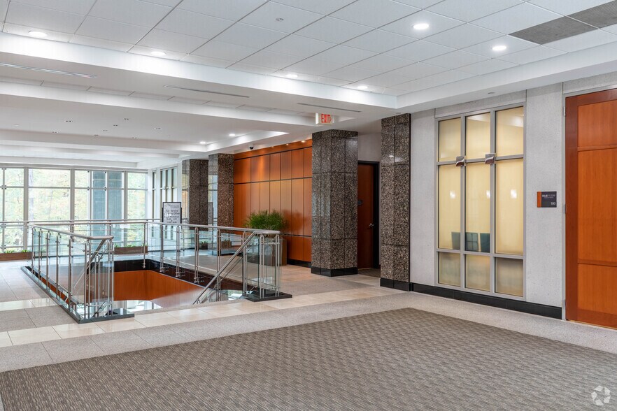 More Photos Of 1800 International Park Dr, Birmingham Office For Sale