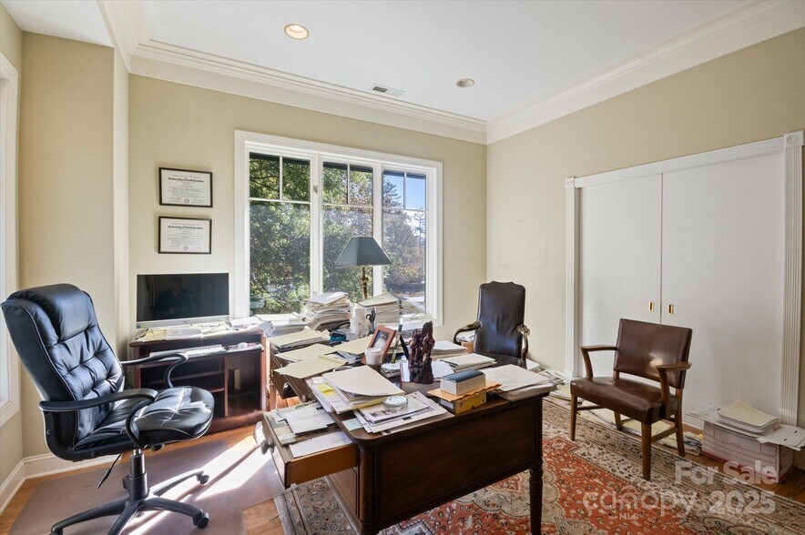 More Photos Of 5 Park Pl W, Brevard Medical For Sale