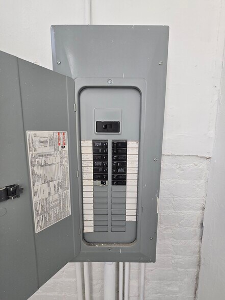 More Photos Of 900-924 W Broad St, Richmond Apartments For Lease