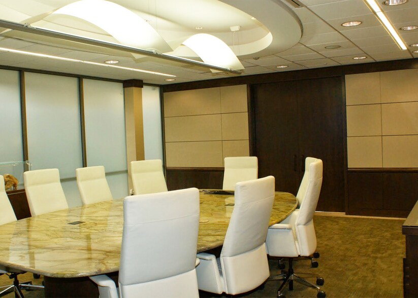 More Photos Of 16600 Park Row, Houston Light Distribution For Sale