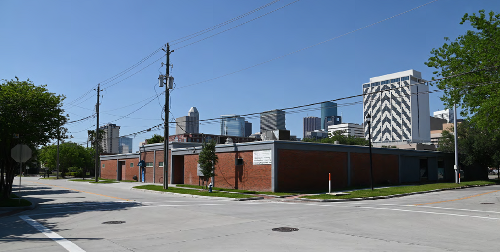 Primary Photo Of 1618 Webster St, Houston Warehouse For Sale