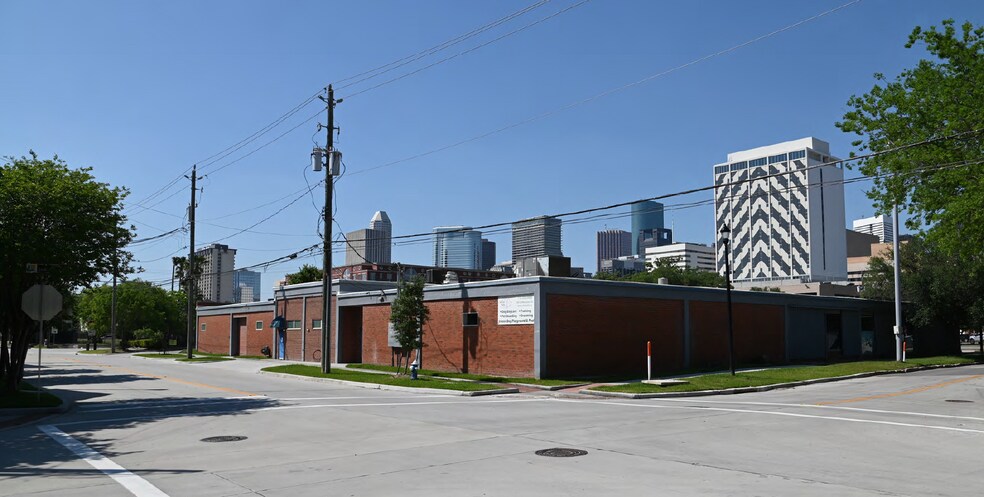 More Photos Of 1618 Webster St, Houston General Retail For Lease