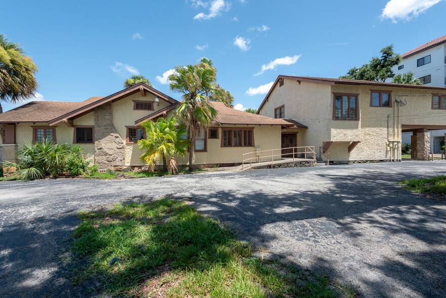 More Photos Of 205 Magnolia St, New Smyrna Beach Office For Lease