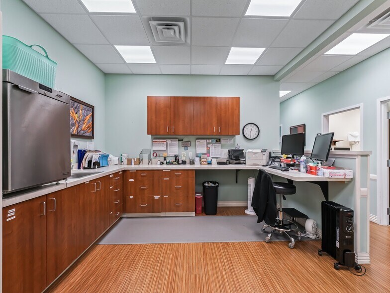 More Photos Of 4636 Bellwether Ln, Oxford Medical For Lease