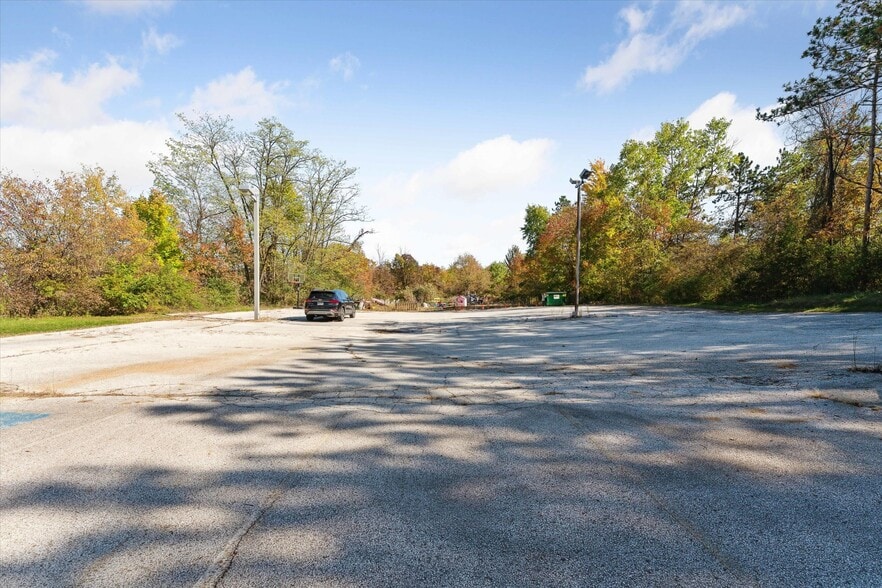 More Photos Of 3333 Brecksville Rd, Richfield Office For Sale