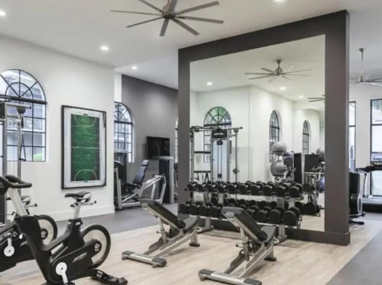 More Photos Of 2595 Waterlick Rd, Lynchburg Apartments For Sale