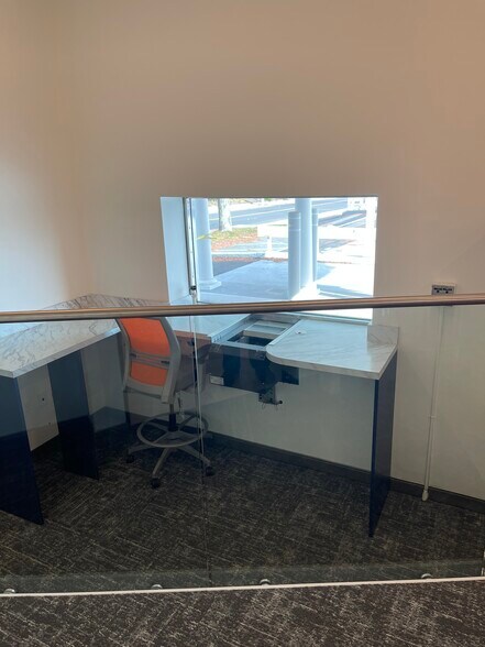 More Photos Of 208 Elm St, New Canaan General Retail For Lease