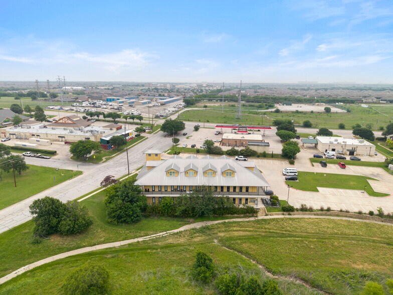 More Photos Of 7105 Golf Club Dr, Fort Worth Storefront Retail Office For Lease