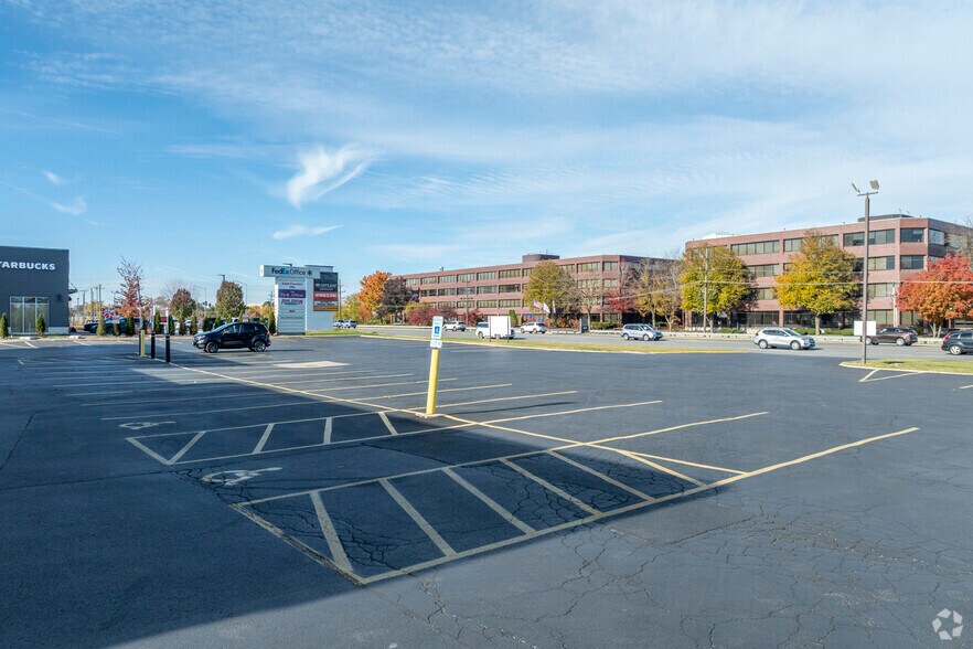 More Photos Of 801 E Butterfield Rd, Lombard Unknown For Lease