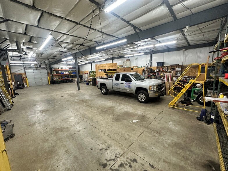 More Photos Of 30 Water St W, Saint Paul Warehouse For Sale