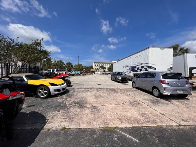 More Photos Of 500 Ballough Rd, Daytona Beach Freestanding For Sale