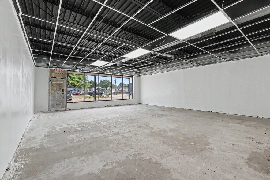 More Photos Of 22909-22917 Van Born Rd, Taylor Freestanding For Sale