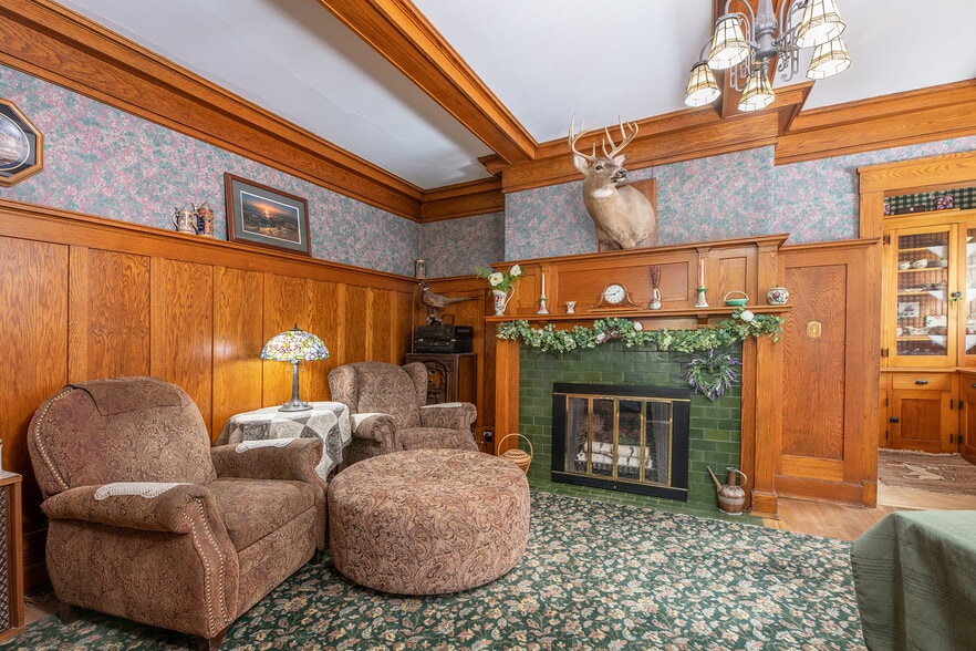 More Photos Of 317 E Park Ave, Minocqua Hotel For Sale