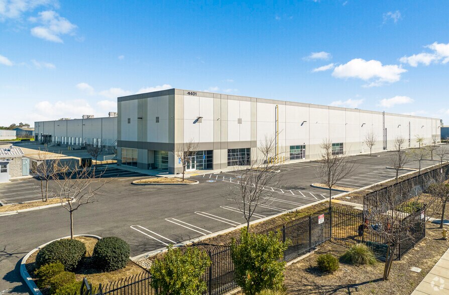Primary Photo Of 401 E Glenn Ave, Modesto Food Processing For Sale