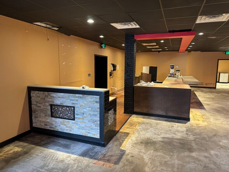 More Photos Of 730 S Main St, Adrian Restaurant For Sale